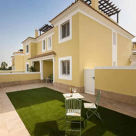 Home2book Luxury Pool & Terrace, * كوراليهو