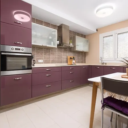 Home2book Luxury Pool & Terrace, فيلة