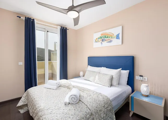 Home2book Luxury Pool & Terrace, Villa