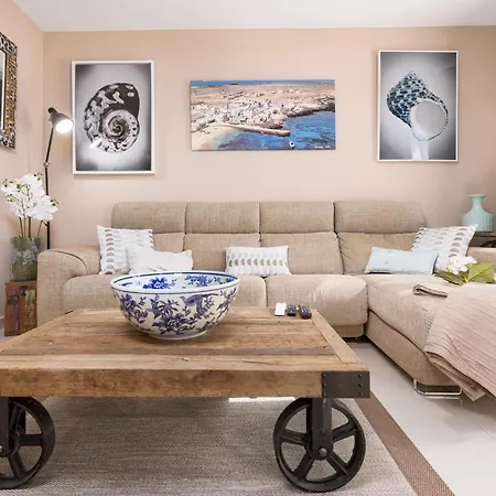 Willa Home2book Luxury Pool & Terrace, Corralejo