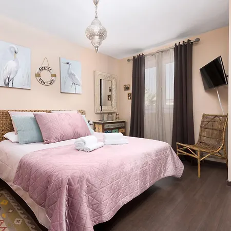 Willa Home2book Luxury Pool & Terrace, Corralejo